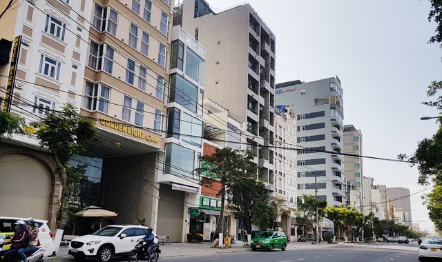 Chiu Khong Noi Dai Gia Ha Noi Ban Re Khach San Tram Ty O Da Nang Cat Lo 3 1614122270808 2