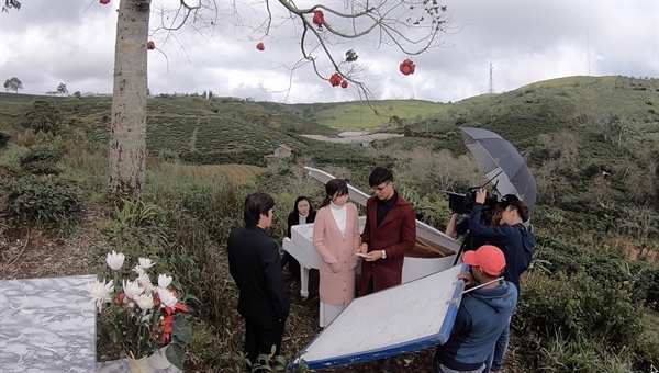 68581phim Truong 8 1