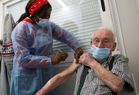 2021 04 06t161750z787500146rc2gqm9igc0yrtrmadp3health Coronavirus Astrazeneca Vaccine 161775419306585442161 1