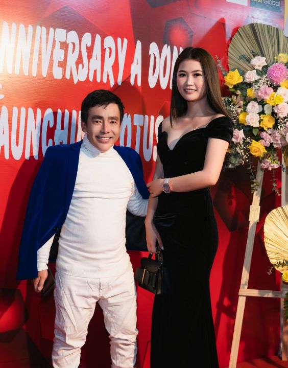 Hoa Khoi Phan Huong, Dd Nguyen Anh Tuan