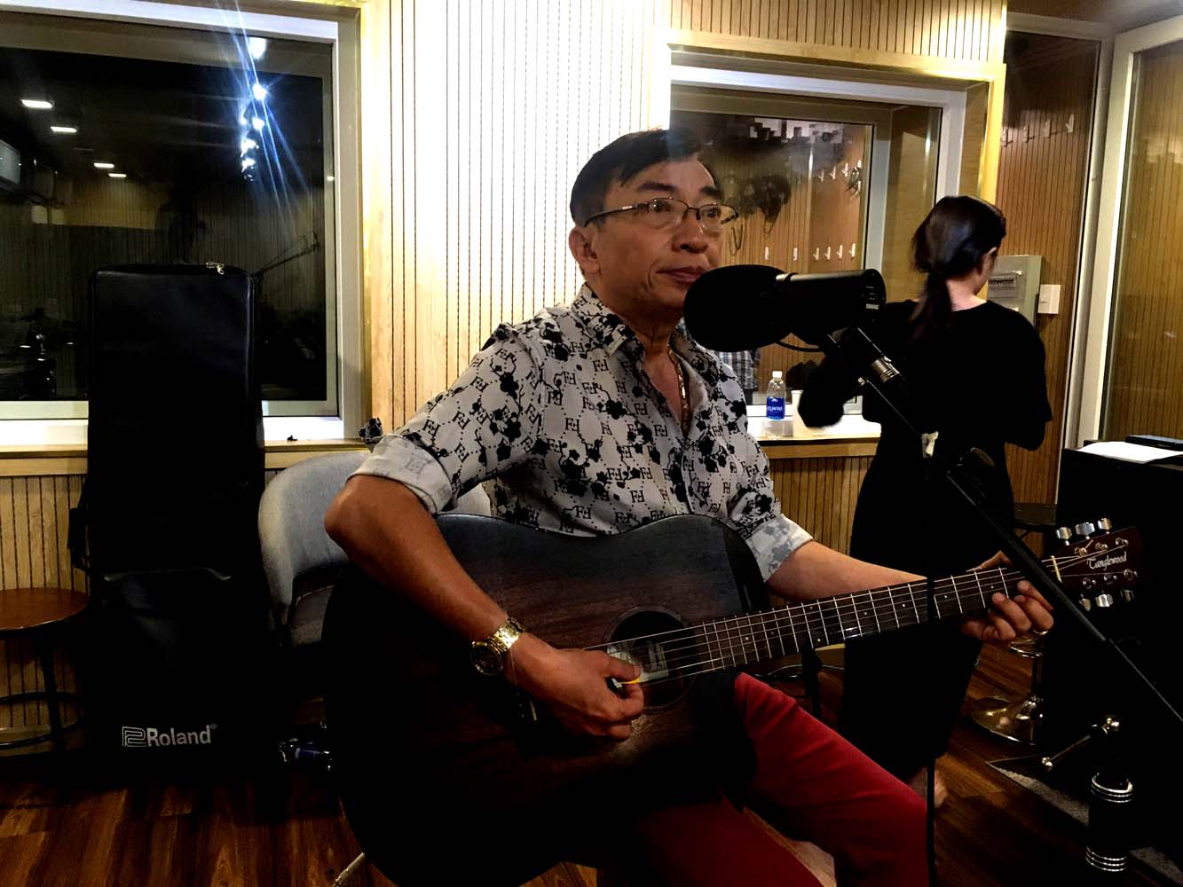 Nghe Si Dinh Van Luyen Tap Truoc Ngay Ghi Hinh 1