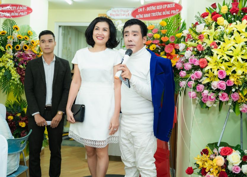 Nha Tk Dan Ha Va Dao Dien Nguyen Anh Tuan