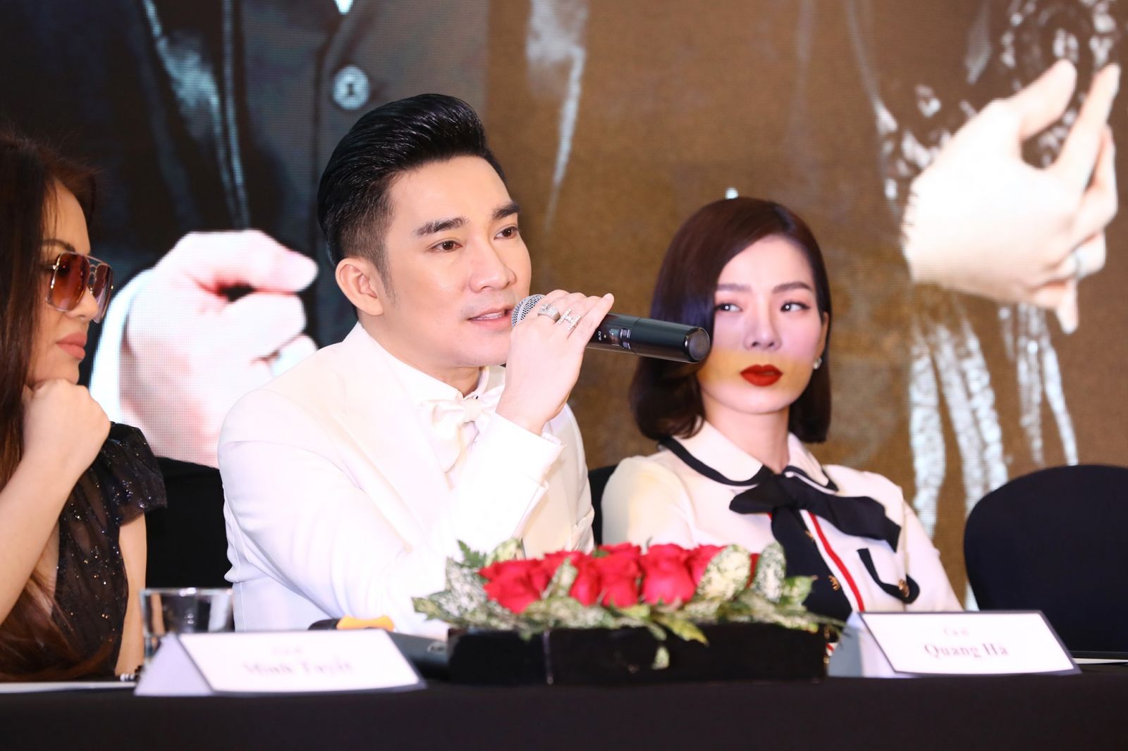 Quang20hc3a020chi201120te1bbb720lc3a0m20liveshow20hoc3a0ng20trc3a1ng2c20c491e1bab3ng20ce1baa5p Doisongvanhoa 1 1