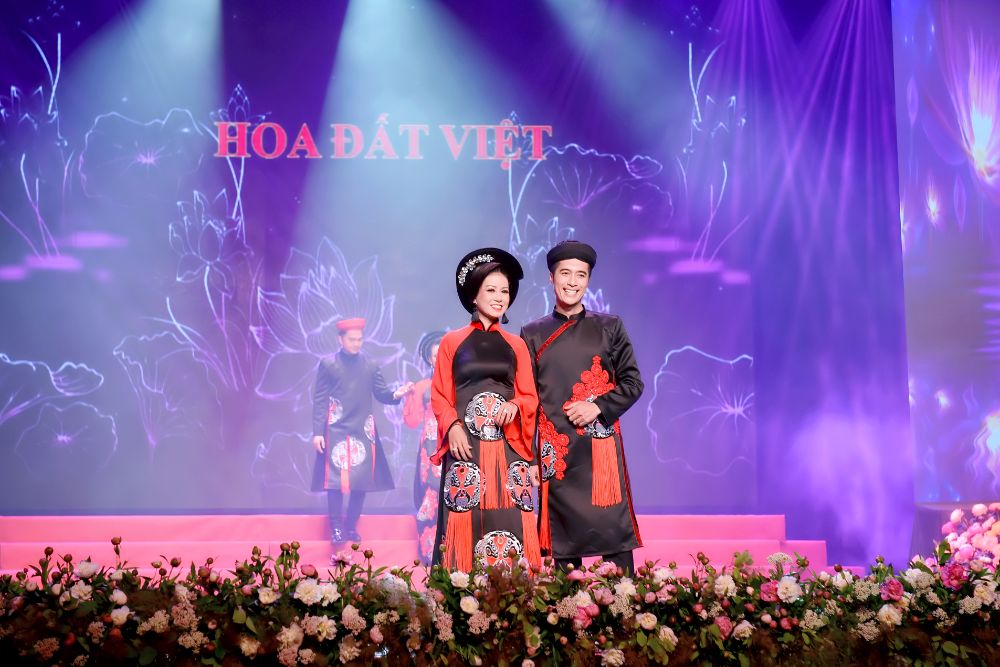 18 2 NTK Việt Hùng mang BST Hoa đất Việt lên sân khấu Hội tụ tinh hoa nghệ thuật Việt