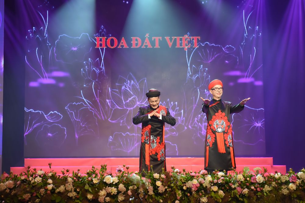 22 3 NTK Việt Hùng mang BST Hoa đất Việt lên sân khấu Hội tụ tinh hoa nghệ thuật Việt