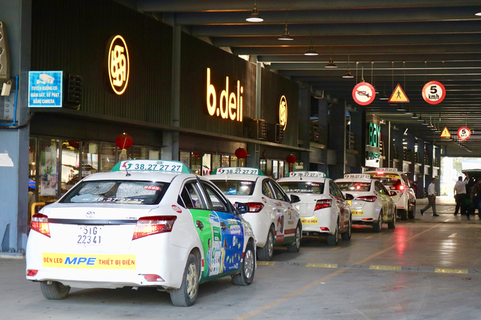 Taxi San Bay 1111 6055 1624435598 1