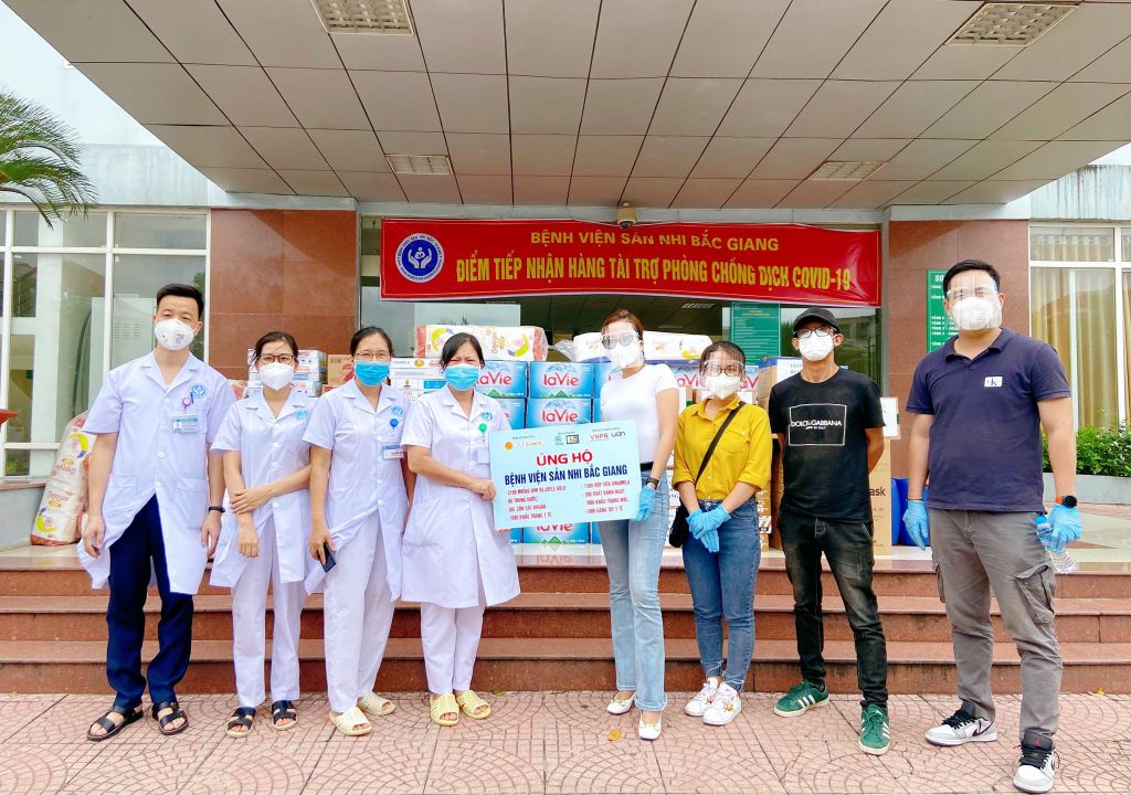 Ung Ho Benh Vien San Nhi Bac Giang 1