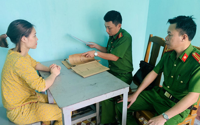 Cong An Thanh Hoa Bat Mot Phu Nu Mua Ban Nguoi Sang Trung Quoc 1