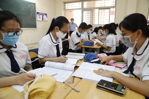 Hoc Sinh On Thi 16248628459161574124944 1