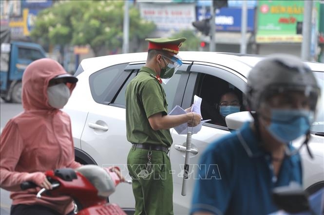 Covid 19 Ha Noi Dieu Chinh Quy Dinh Su Dung Giay Di Duong Trong Thoi Gian Gian Cach Xa Hoi Do