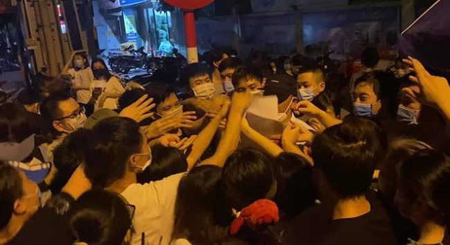 Covid Chen20lan20tiem20tai20phuong20trung20van Ntliem 16314642713071065478654 1