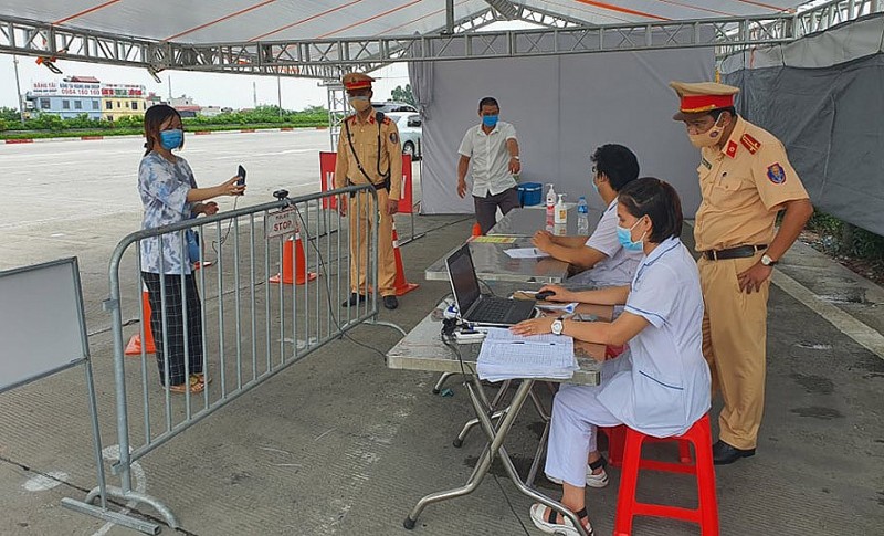 Ngay 169 Them 10489 Ca Mac Covid 19 Tp Ho Chi Minh 5735 Ca Ha Noi Cho Phep Nhieu Quan Huyen Mo Lai Mot So Dich Vu Kinh Doanh