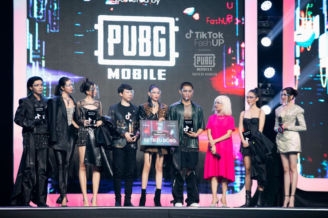 Winner Hang Muc Modeling Icon 1