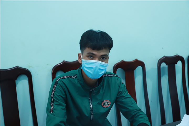 Chem Nguoi 08413423