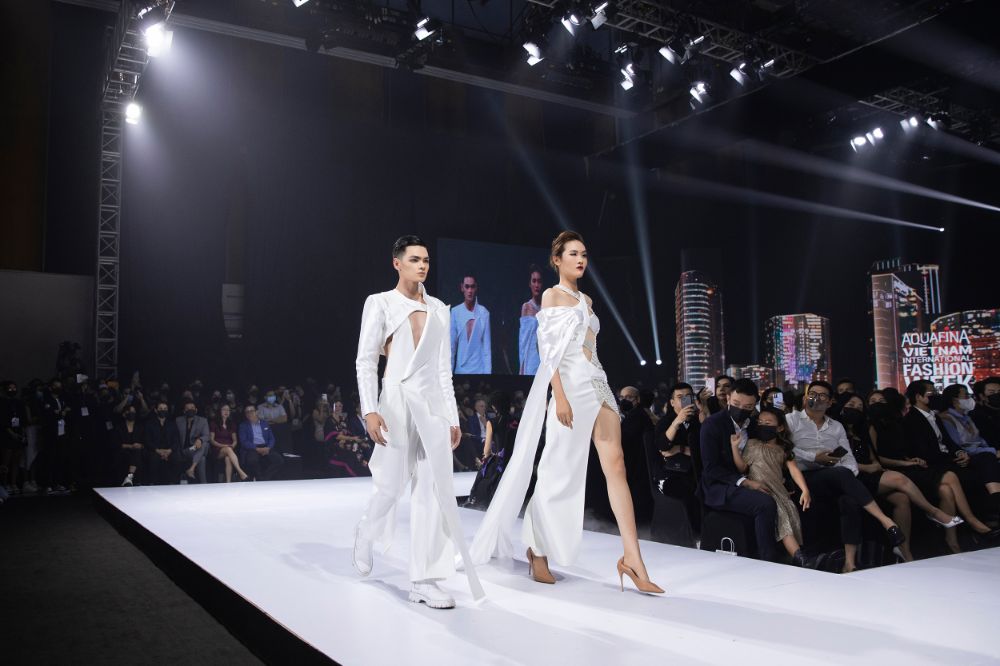 1. Bo Doi Quan Quan The Next Face Vietnam 2021 Dien Mo Man Tai Aquafina Vietnam International Fashion Week 2021 1