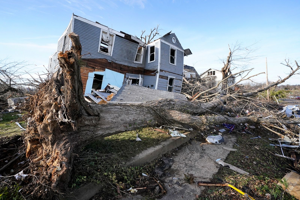 Https Cdn.cnn .com Cnnnext Dam Assets 211211192404 02 Kentucky Tornado Gallery 1