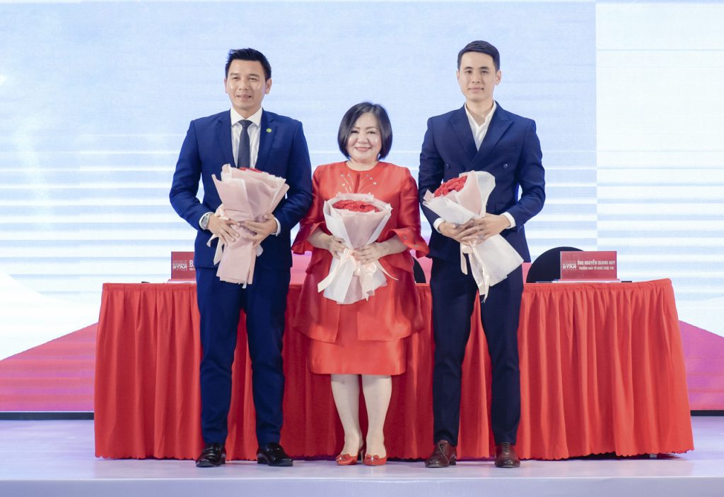 2. Le Ky Ket Nha Tai Tro Kim Cuong Cuoc Thi Miss Fitness Vietnam 1024x704 1 2