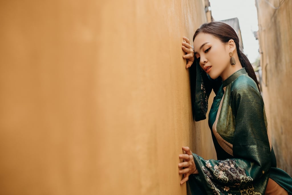 275546613 3985044558386626 744607642843833390 N 1