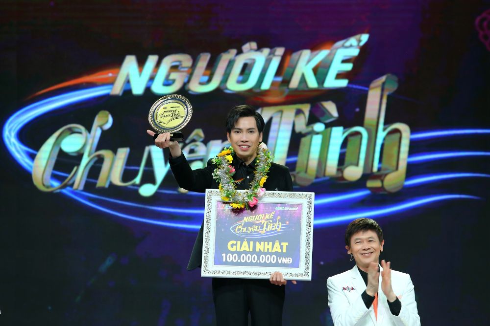 Trao Giai Chung Ket 23