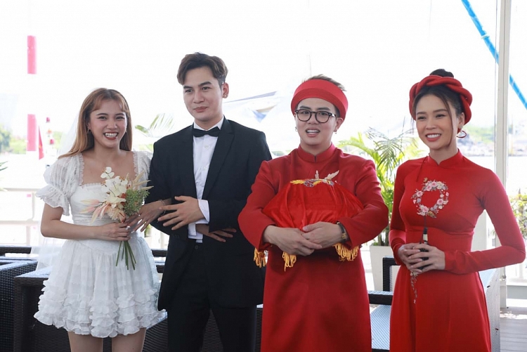 2403 Sam Duy Khanh Ali Hoang Dyyng Emma Nhyt Khanh