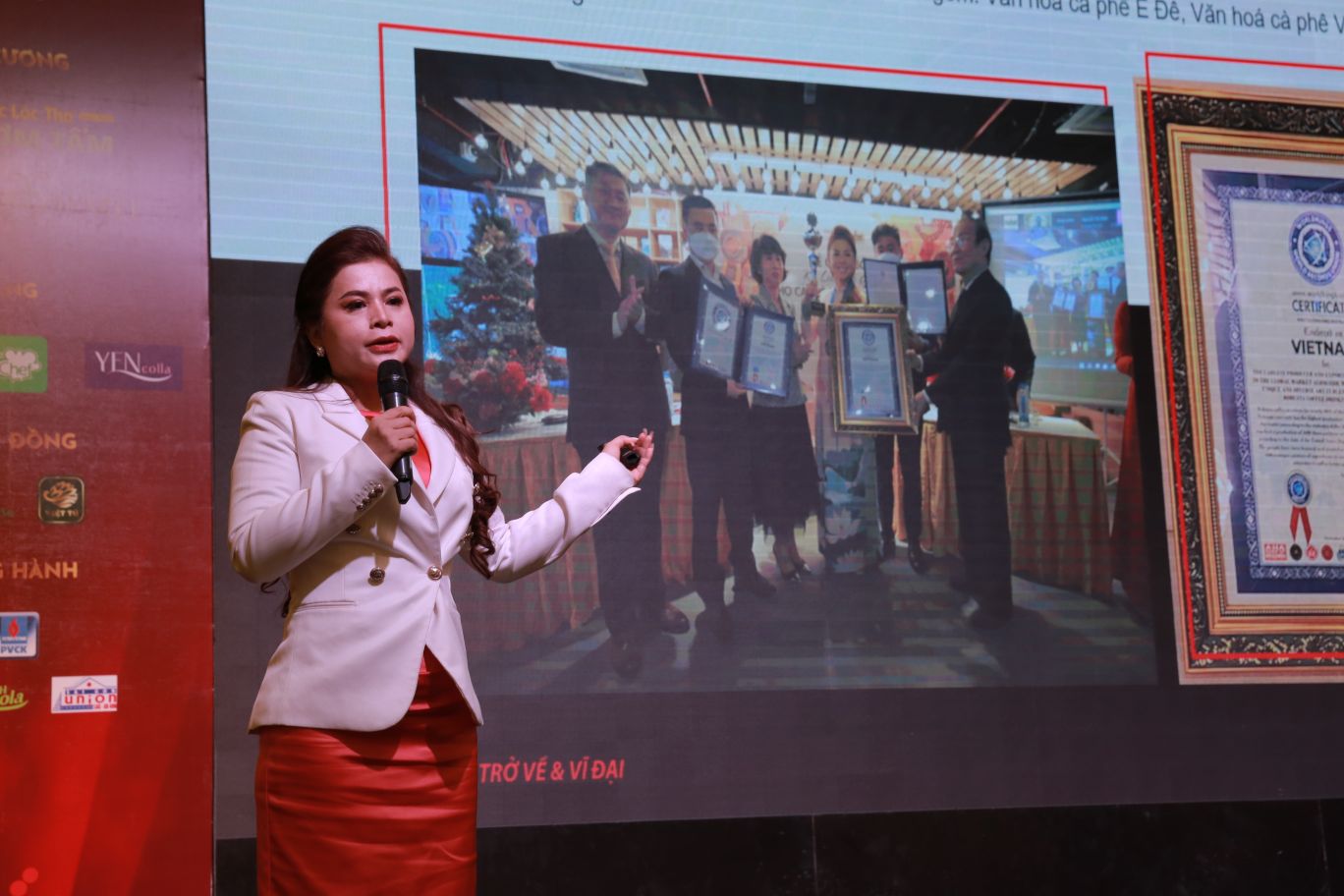 Bà Lê Hoàng Diệp Thảo Giới Thiệu Về Kỷ Lục Thế Giới Cho Cà Phê Việt Nam Và Văn Hóa Cà Phê Việt Nam 1 1