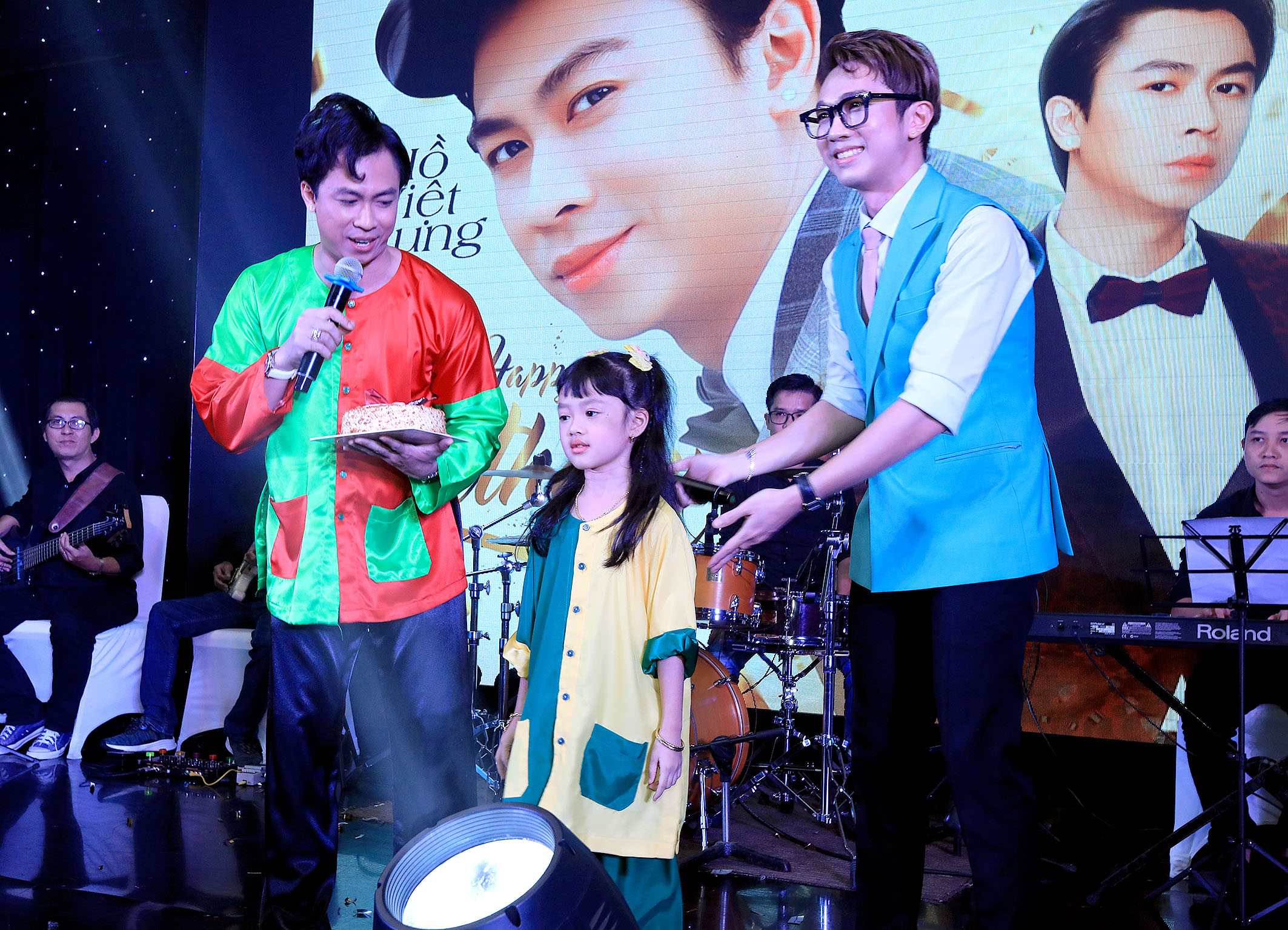 Ca sĩ Hồ Việt Trung lần đầu thừa nhận đã làm cha  Ngôi sao