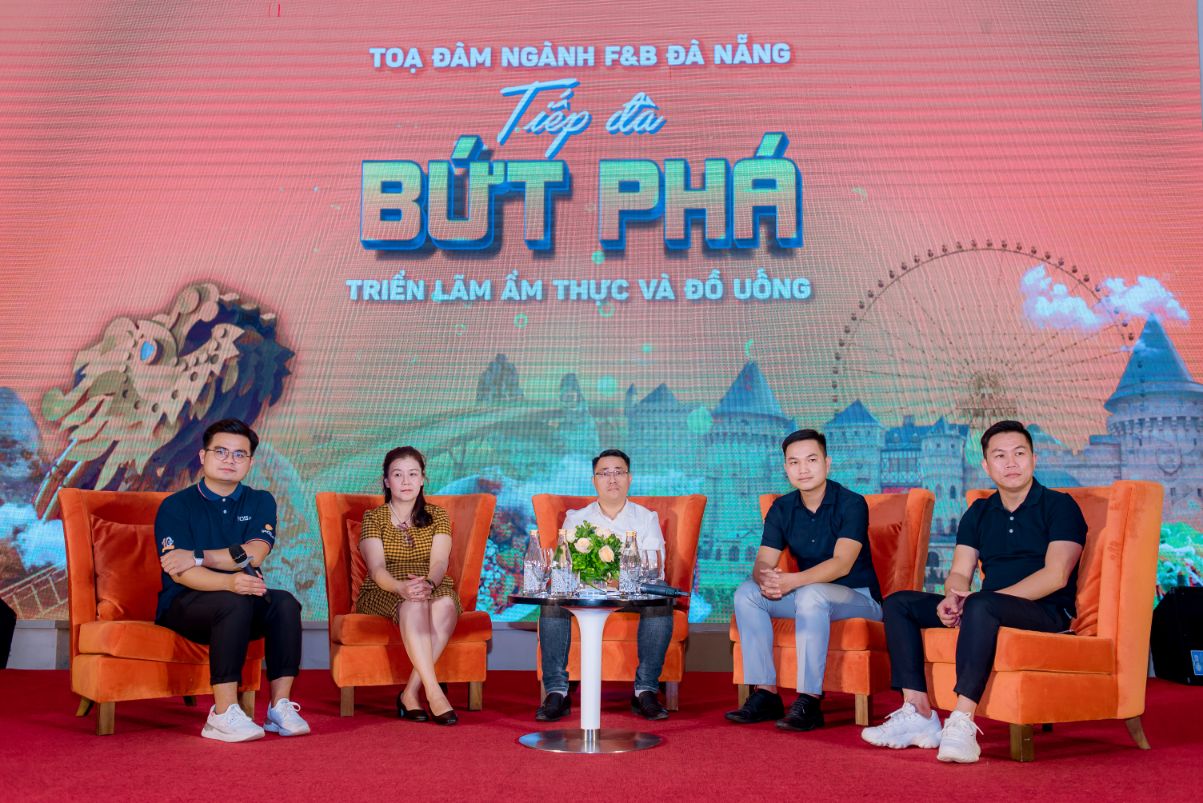 Phần Giao Lưu Và Hỏi Dáp Giữa Các Diễn Giả Và Khán Giả Tham Dự Chương Trình 2 1