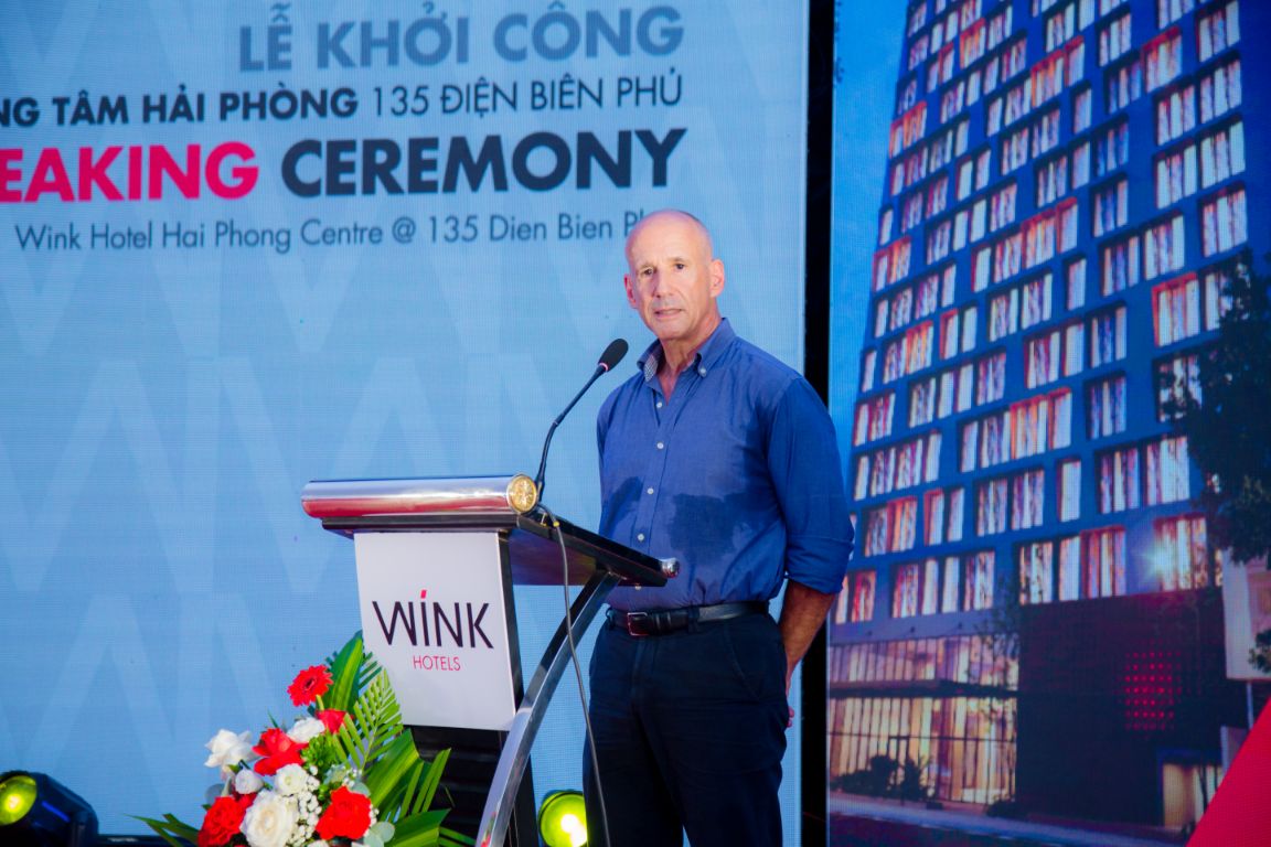 Ông Peter Ryder Chủ Tịch Wink Hotels Kiêm Giám Dốc Diều Hành Indochina Capital Chia Sẻ Trong Buổi Lễ 2