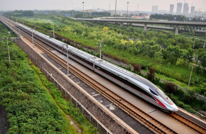  Bộ Chính trị xem xét chủ trương đầu tư dự án đường sắt cao tốc Bắc – Nam vào tháng 9