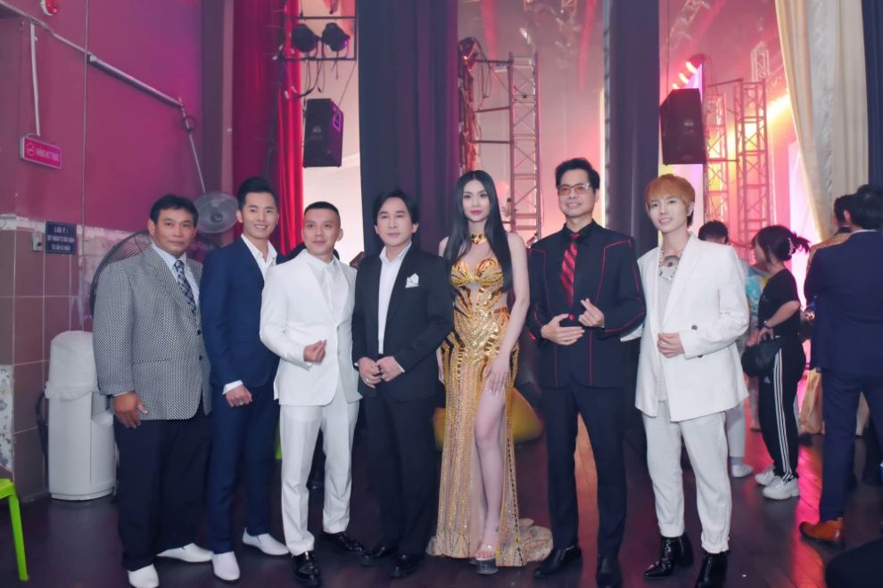 R Mc Truong Bich Truyen5 1