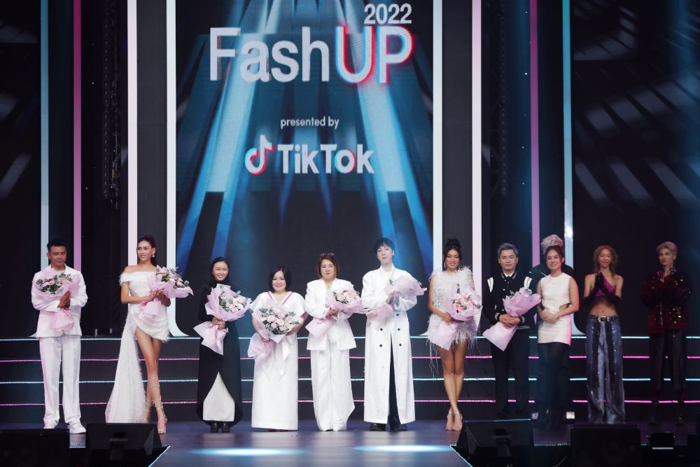 1. Gala Night Dem Ton Vinh Cac Nha Sang Tao Noi Dung Thuoc Linh Vuc Thoi Trang Va Lam Dep Tren Nen Tang Tiktok Dien Ra Tai Nha Thi Dau Quan Khu 7