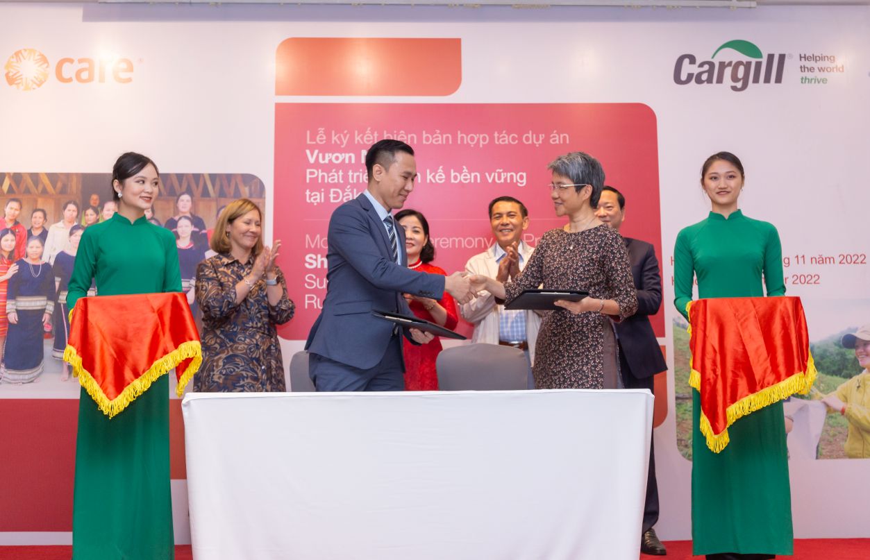 20221108 Shethrives Launching 9 1