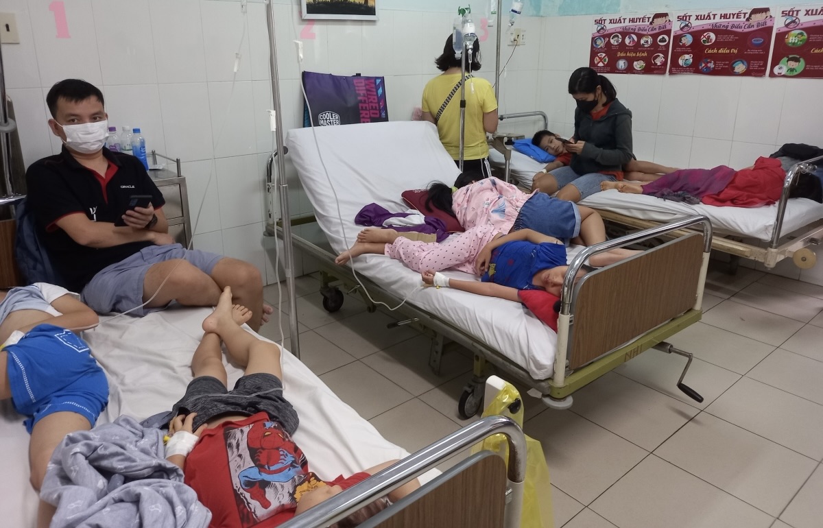 Cac Benh Nhan Dang Nam Dieu Tri Tai Benh Vien Da Khoa Tinh Khanh Hoa 20 11 2022 16 18 48 2