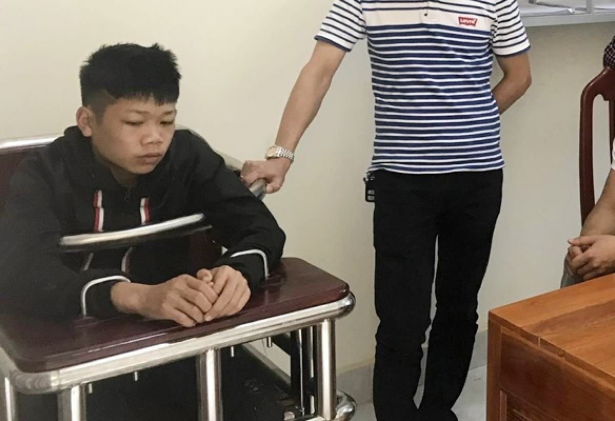 Doi Tuong Vang Nhu Tinh Tai Co Quan Cong An