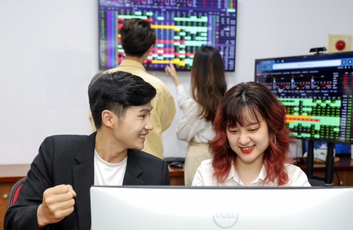 Nvl Va Pdr Cung Vot Len Gia Tran Tam Ly Hung Phan Day Vn Index Tang Tiep 26 Diem 1