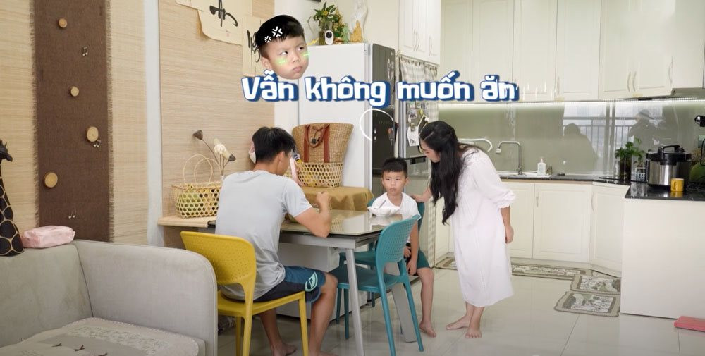 O Sen Ngoc Mai Nghiem Mat Voi Hung Tam Khi Con Trai Khong Chiu An Sang 2