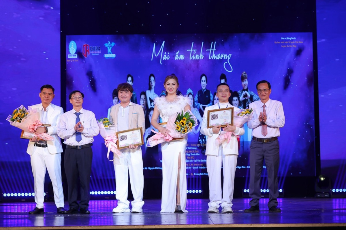 Sau Mai Am Thinh Thuong Ceo Thanh Nha Muon Lam Them Nhieu Chuong Trinh Thien Nguyen 18
