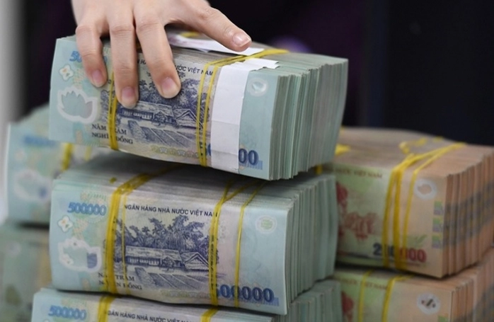 Tang Truong Tien Gui Thap Ky Luc Du Ngan Hang Dua Tang Lai Suat Len Dinh 2