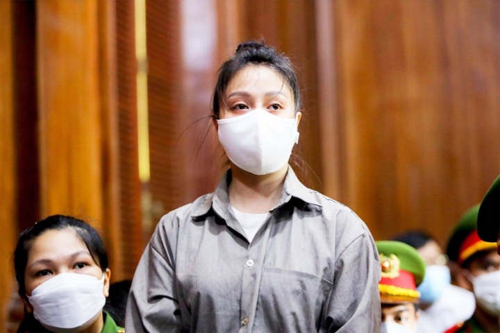 Tuyen An Tu Hinh Di Ghe Hanh Ha Be Gai 8 Tuoi Den Chet 8 Nam Tu Voi Nguoi Cha 2