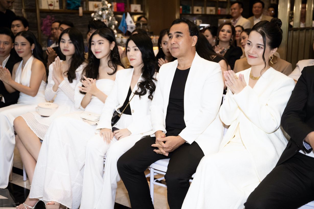 Z3971008447302 B76a1c07d5e47c6b60ffc69e72bcd203 3 1