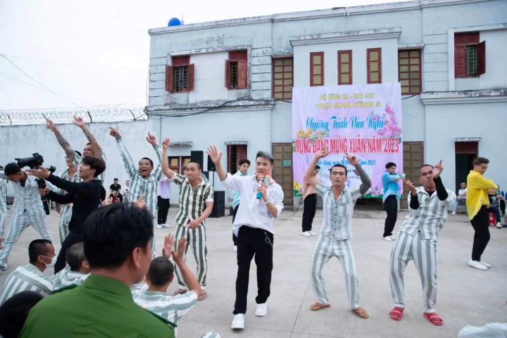 2d80c546 B932 4afc A21c B8c4e54387c2 1