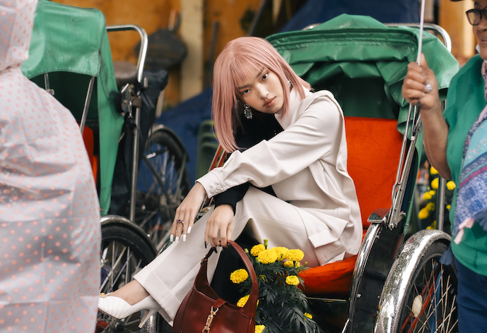 Xich Lo Bieu Tuong Van Hoa Viet Duoc Chau Bui Dua Vao Bo Anh 1