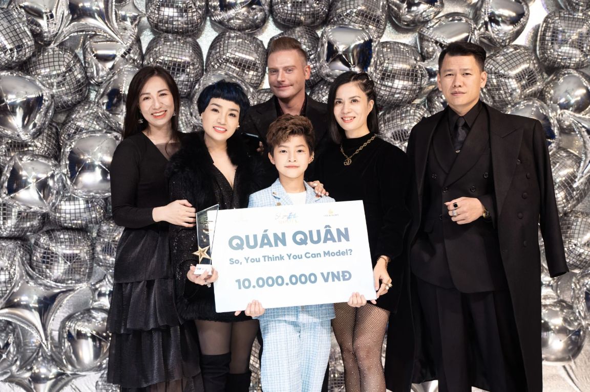 Ban Giam Khao 170144 1