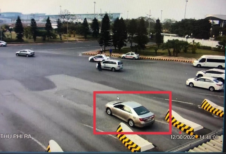 Tim Duoc Lai Taxi San Bay Noi Bai An Chan Tien Cua Khach Nhat Ban Dau Nam Moi 2