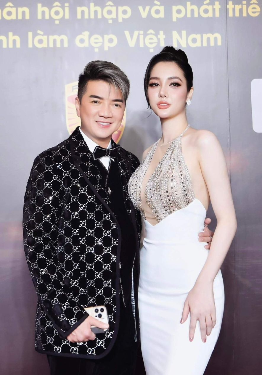 Z4000837079991 2e8cdc6b8e8e48489cce793c061f7cd9 1 1