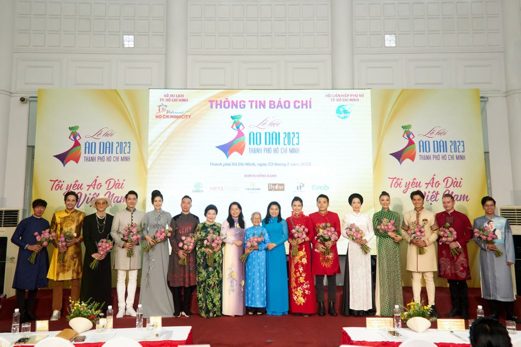 Kim Duyen Dai Su Le Hoi Ao Dai Lan Thu 9 29 1