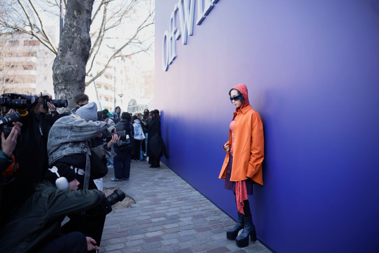 Chau Bui Duoc Truyen Thong Quoc Te San Don Tai Show Dien Off White 1 1