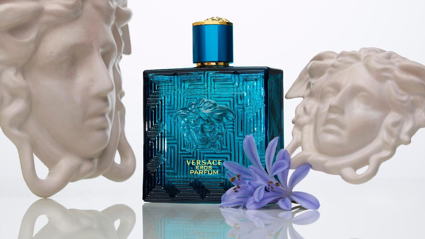 Versace Eros Parfum sức lôi cuốn đến từ vị thần tình yêu Hy Lạp