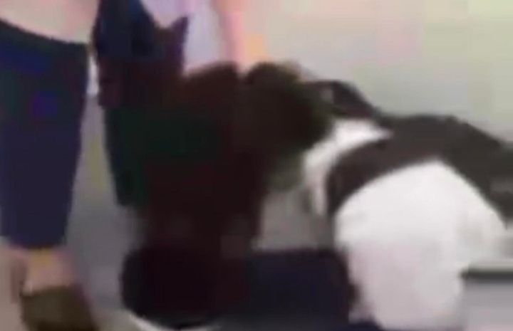 Khong Xu Ly Hinh Su Vu Nu Sinh Bi Ban Bat Quy Danh Toi Tap Trong Nha Ve Sinh 1