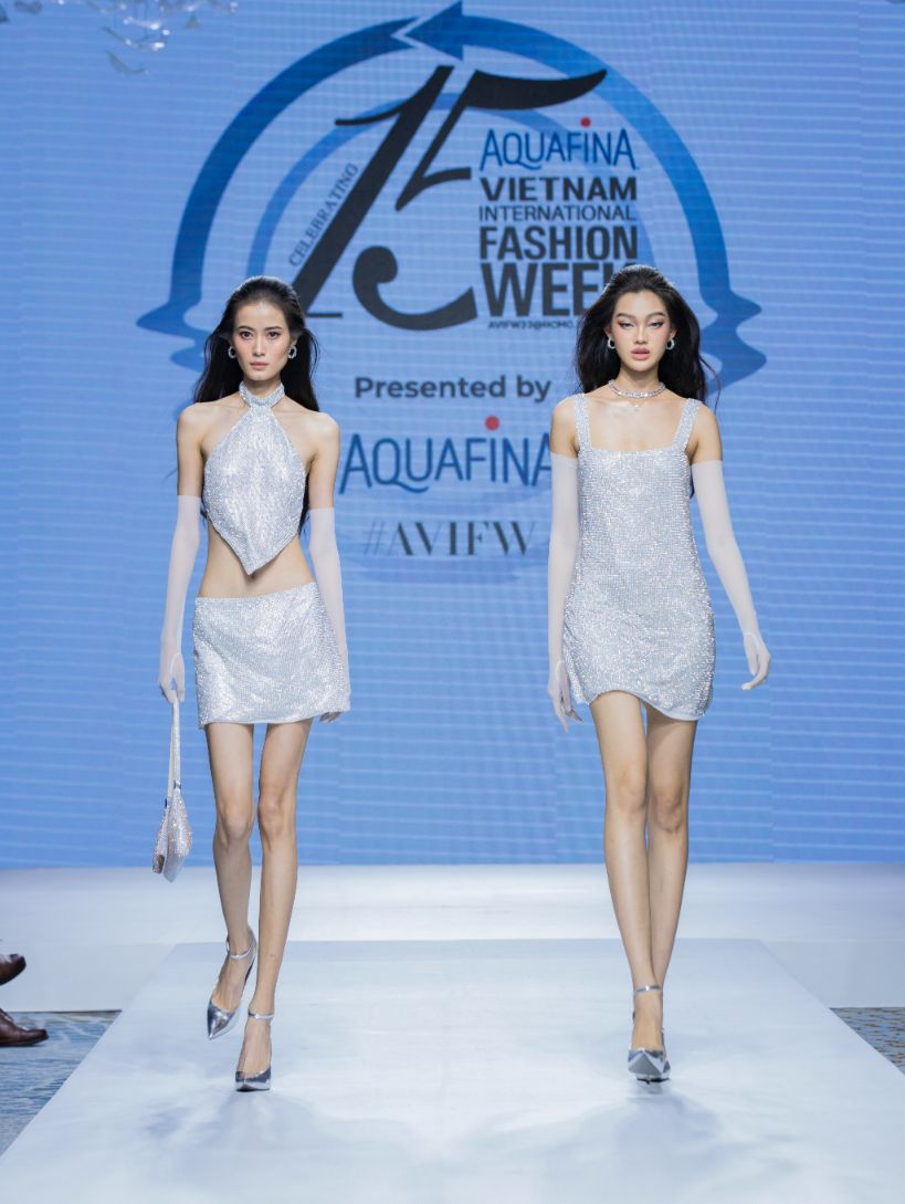 14. Thiết Kế đến Từ Thương Hiệu Thời Trang Cem